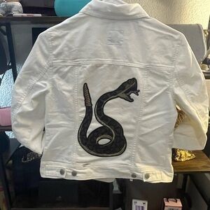 Old Navy White Denim Jacket - Clean Casual Style rattlesnake